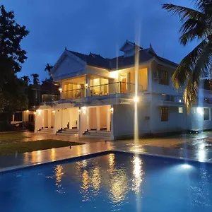  Villa Riveria Portico - River Side 6 Bedroom Private Pool
